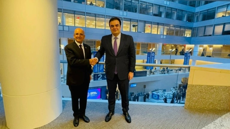 Συνάντηση Πιερρακάκη με τον Τούρκο ΥΠΟΙΚ Σιμσέκ στην Ουάσιγκτον – Τι συζήτησαν για το διμερές εμπόριο