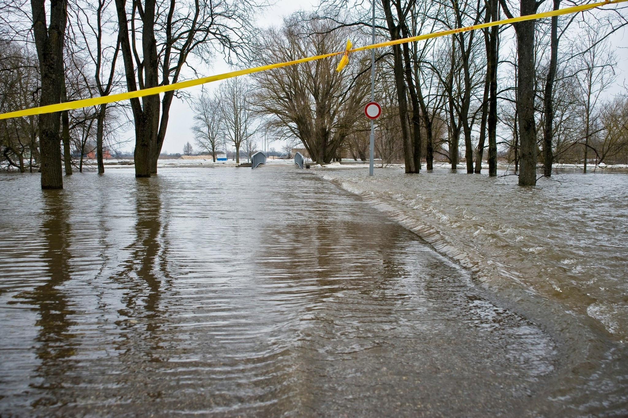 Φυσικές καταστροφές: Πώς η τεχνητή νοημοσύνη δημιουργεί ψεύτικες εντυπώσεις