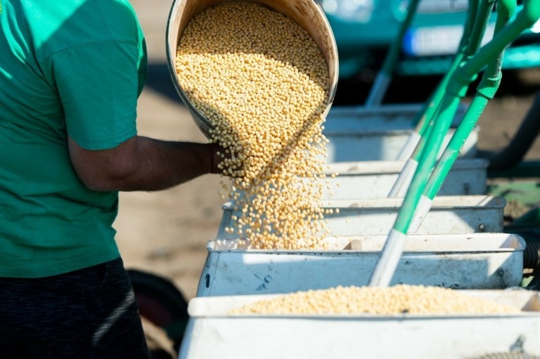 Πώς η Κίνα έκανε τη σόγια όπλο στον εμπορικό πόλεμο με τον Τραμπ