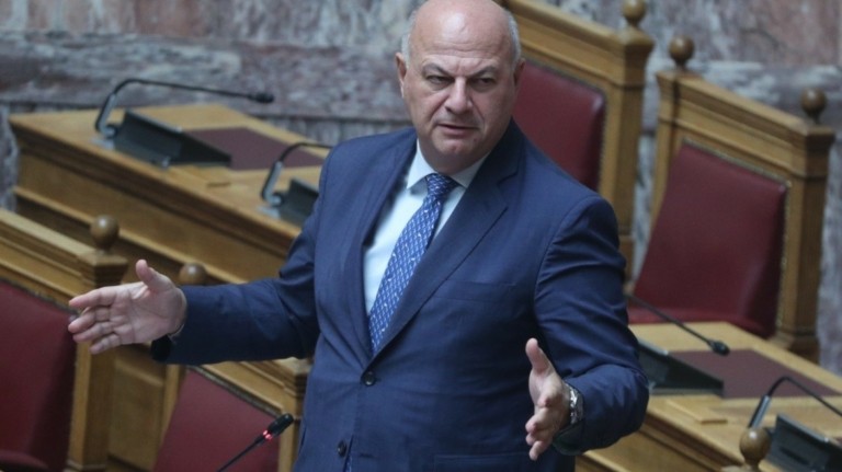 Τσιάρας: «Σύντομα θα μπουν σε σειρά οι πληρωμές» – Τέσσερις ώρες η ενημέρωση στους βουλευτές για ΟΠΕΚΕΠΕ και ευλογιά