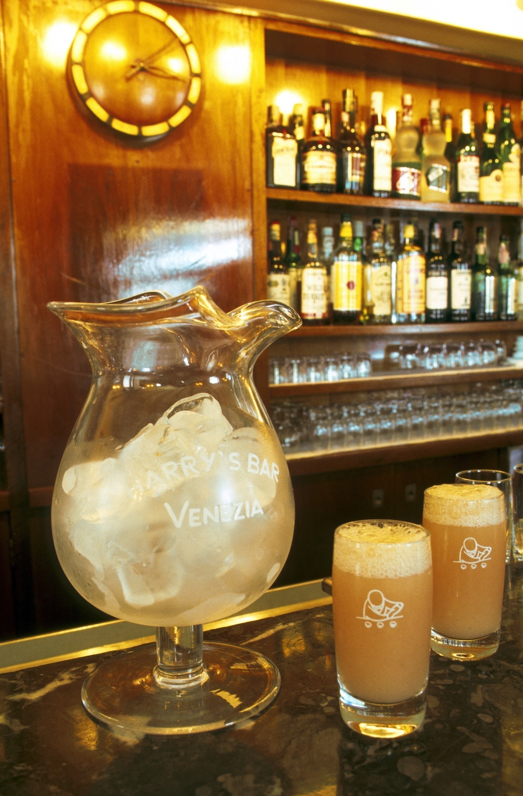 Harry’s Bar: Η ιστορία πίσω από το πιο διάσημο μπαρ της Βενετίας