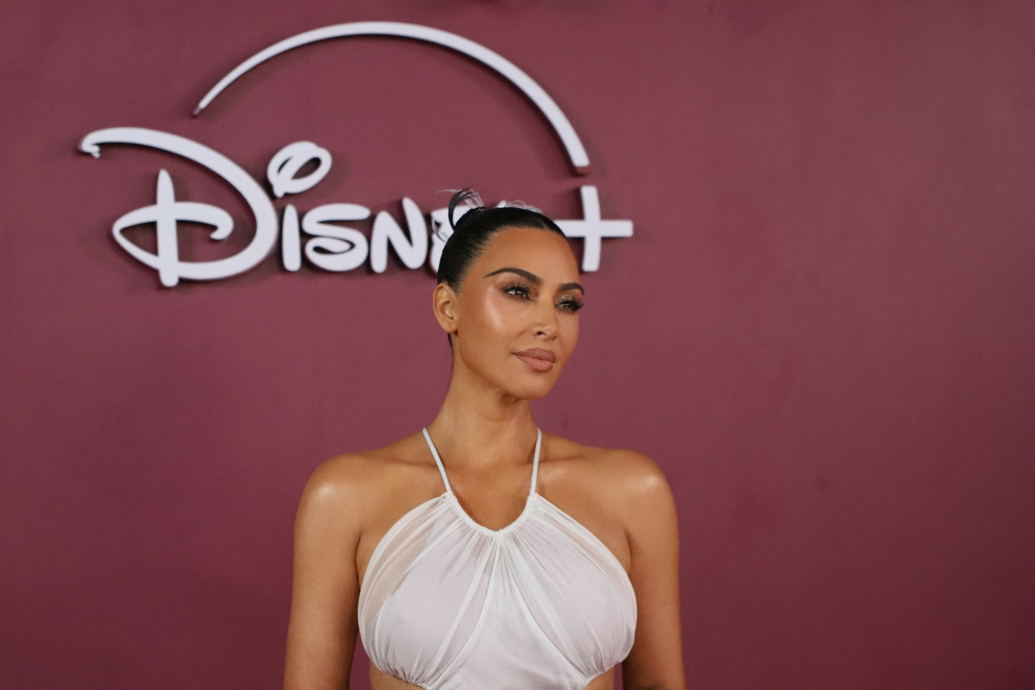 Πλουσιότερη από ποτέ: Πώς η Skims ανέβασε την Κιμ Καρντάσιαν στα $1,9 δισ. (pics)