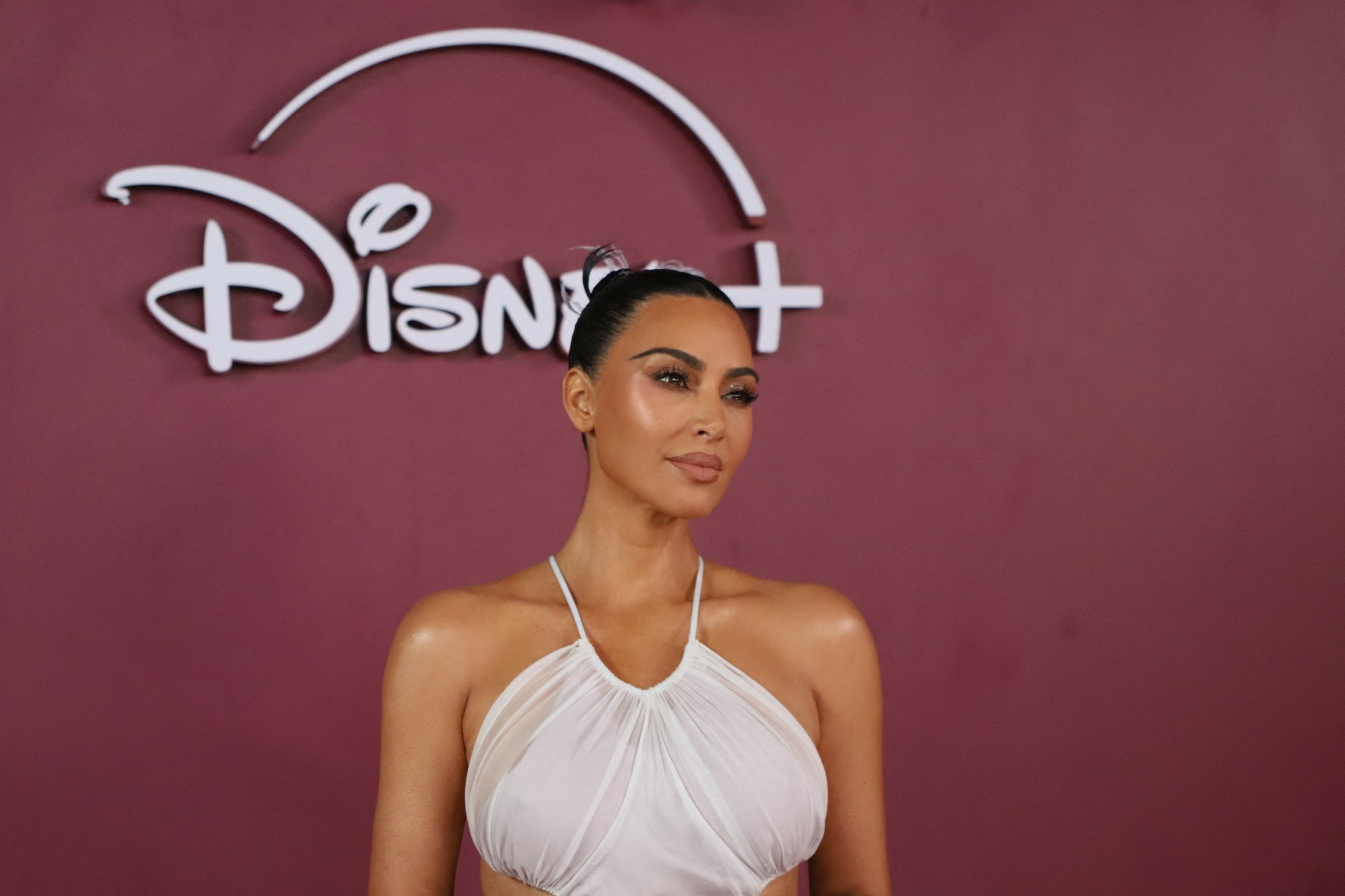 Πλουσιότερη από ποτέ: Πώς η Skims ανέβασε την Κιμ Καρντάσιαν στα $1,9 δισ. (pics) | Ειδήσεις για την Οικονομία