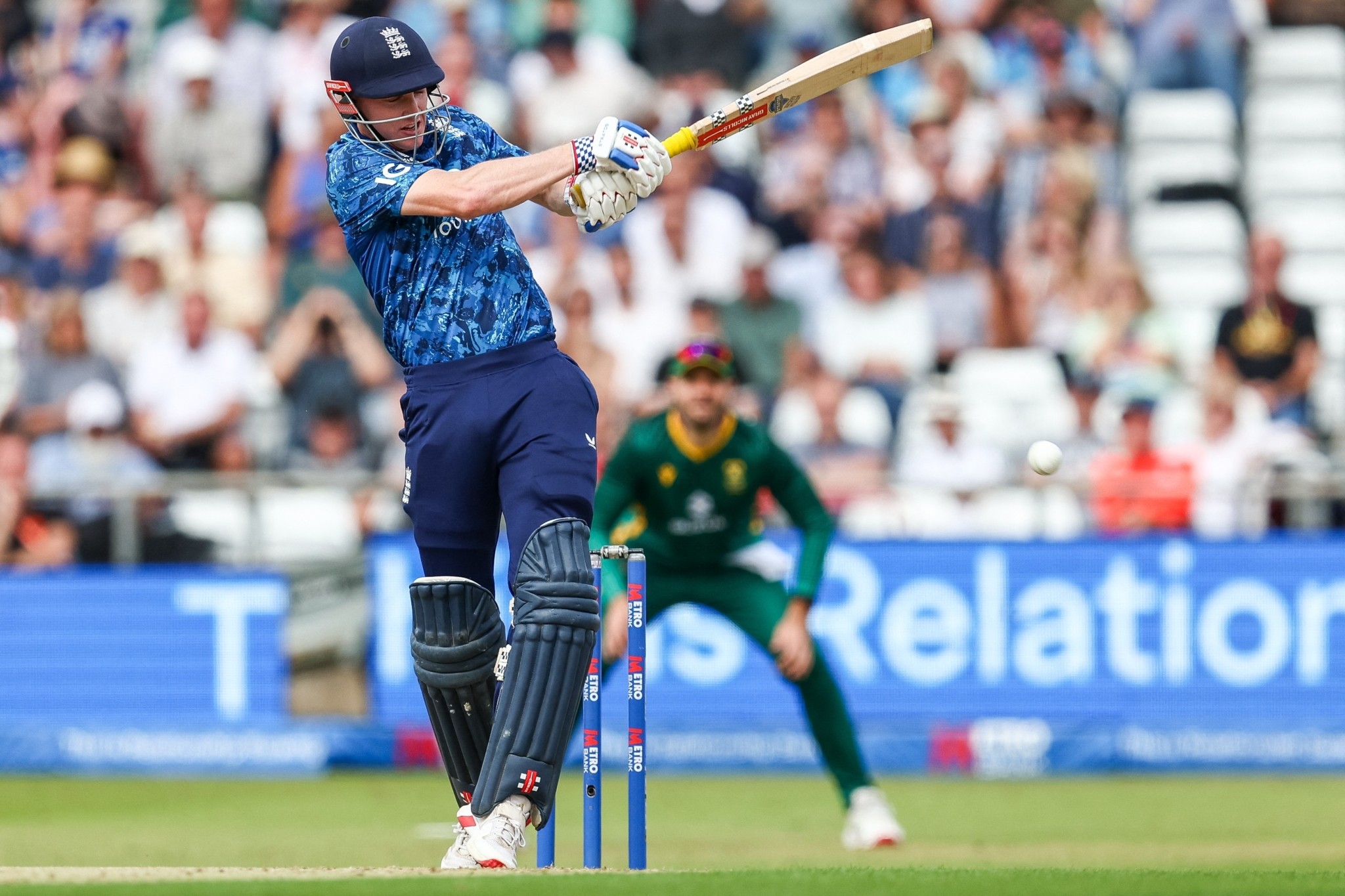 Ρολόι τουρμπιγιόν, πράσινο μετάξι και βαρέλια από δρυ – Αυτοί είναι οι λόγοι που κοστίζουν τόσο ακριβά