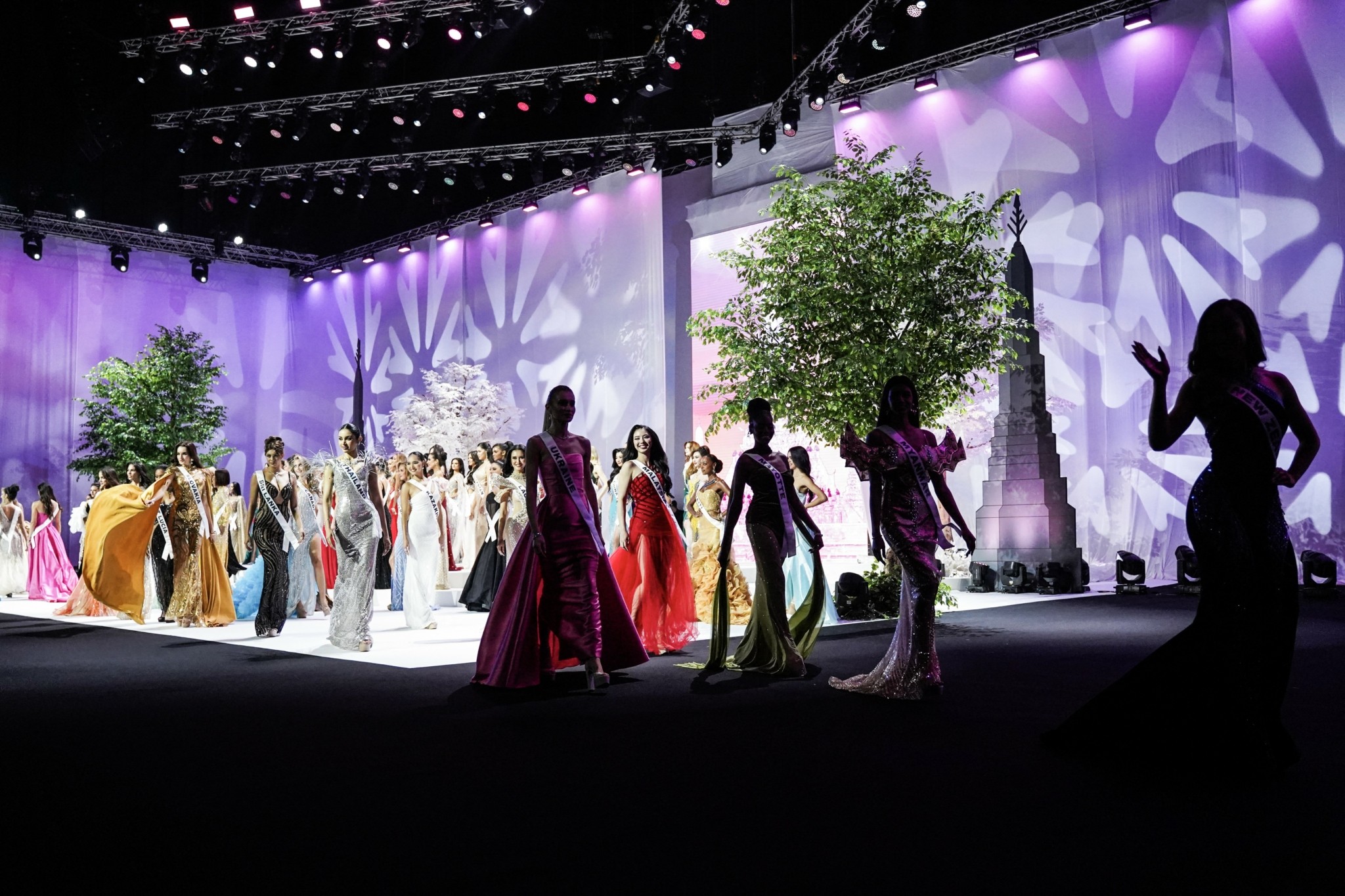 Miss Universe: Πώς ένας καβγάς αποκάλυψε την κρίση της βιομηχανίας ομορφιάς (pics)