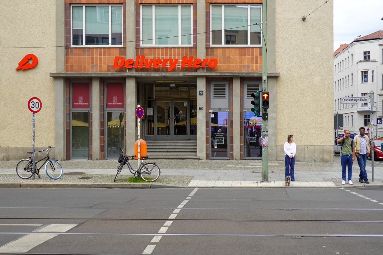 Delivery Hero: Άλμα 8,2% για τη μετοχή μετά τις πιέσεις για στρατηγική αναδιάρθρωση | Ειδήσεις για την Οικονομία