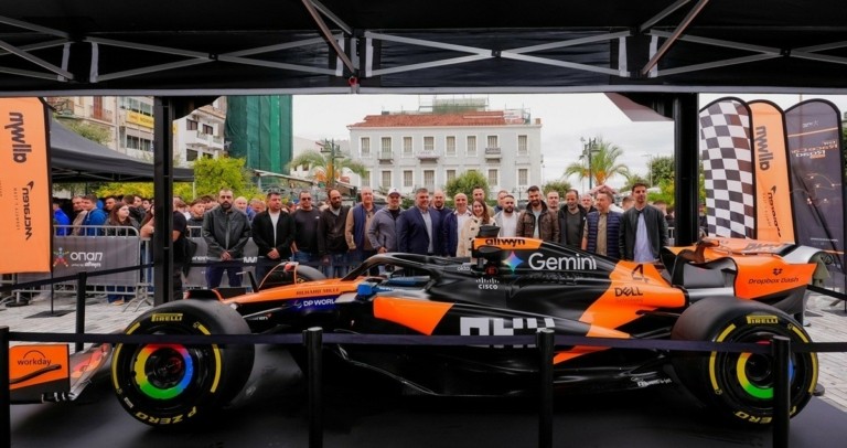 Το showcar της McLaren F1 Team στο Ζάππειο Μέγαρο