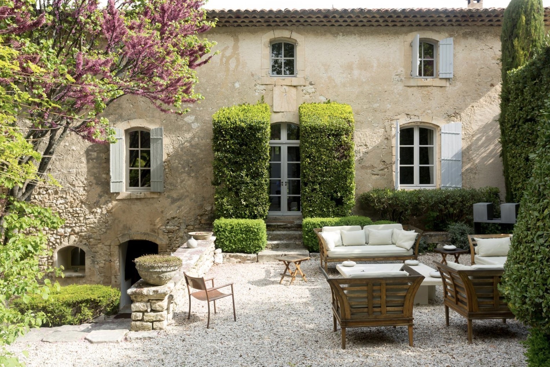 Λεβάντες, αμπελώνες και μεσαιωνικά χωριά: Παραμυθένιες αγροικίες στην καρδιά της Προβηγκίας