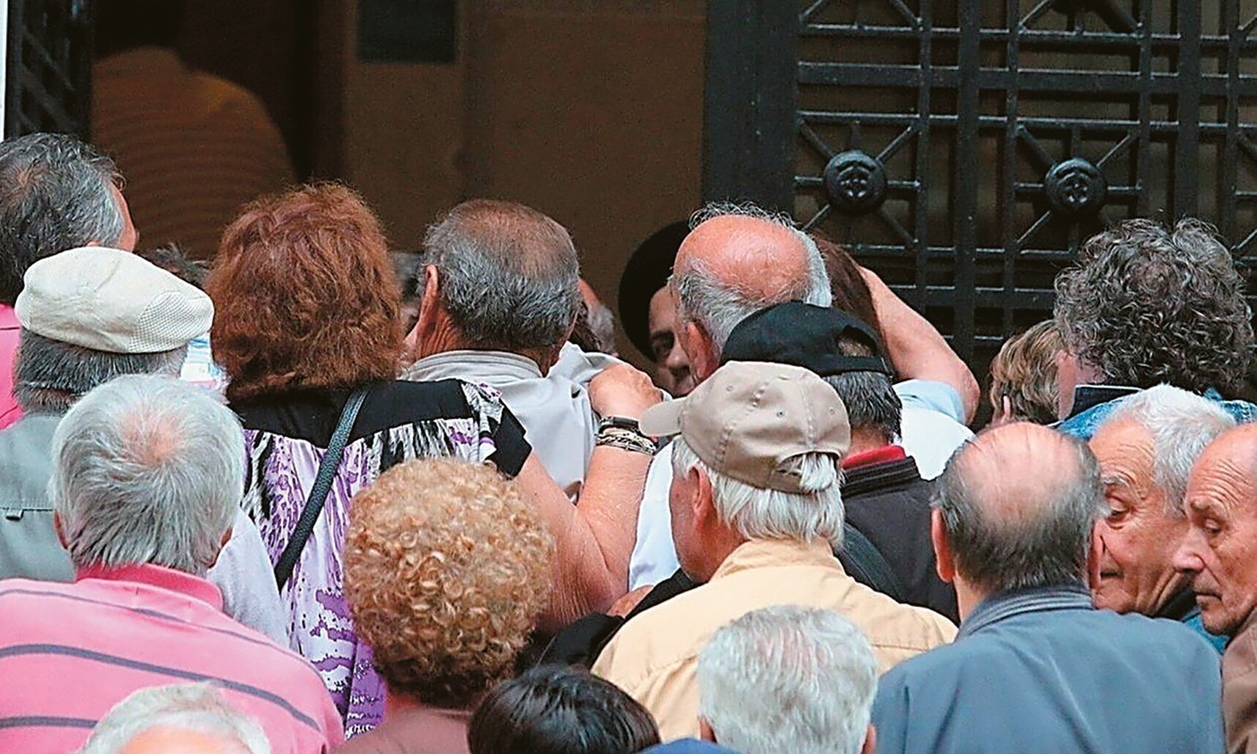 Οι 8 κατηγορίες ασφαλισμένων που μπορούν να βγουν στη σύνταξη το 2026 πριν από τα 62 έτη | Ειδήσεις για την Οικονομία