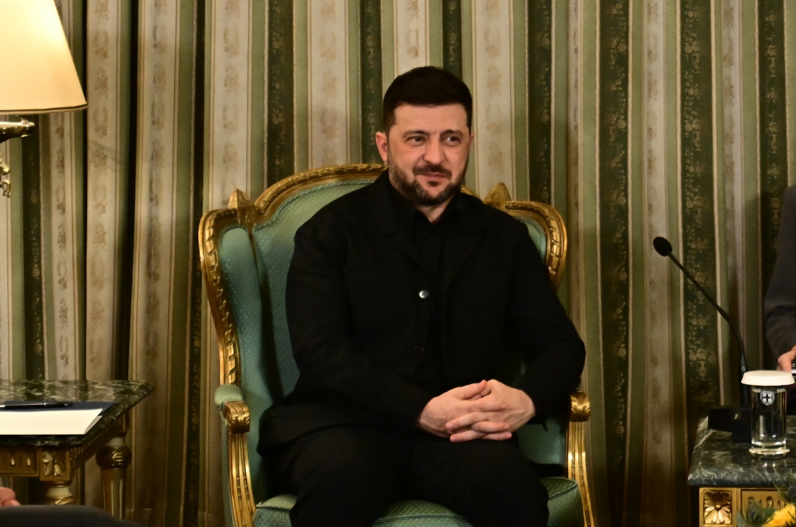 Στο Μέγαρο Μαξίμου ο Zελένσκι – Δείτε Live (pics) | Ειδήσεις για την Οικονομία