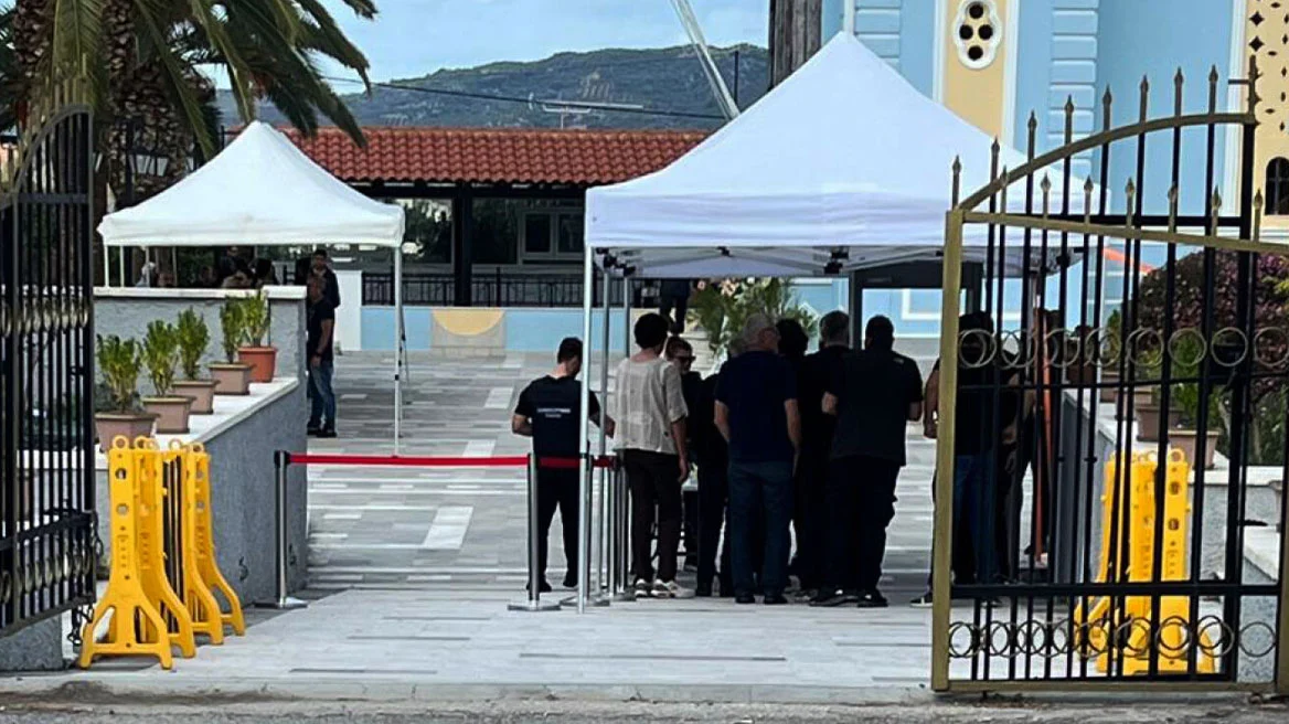 Κρήτη: Με ανιχνευτή μετάλλων η είσοδος στην εκκλησία για την κηδεία της Ευαγγελίας Φραγκιαδάκη | Ειδήσεις για την Οικονομία