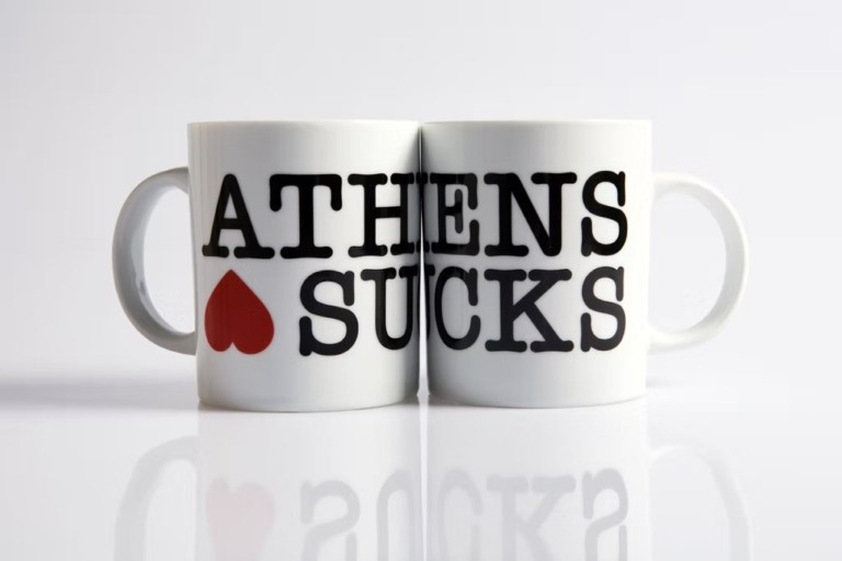 Greece is for Lovers: Το σχεδιαστικό δίδυμο που συστήνει το ελληνικό φολκλόρ στο εξωτερικό