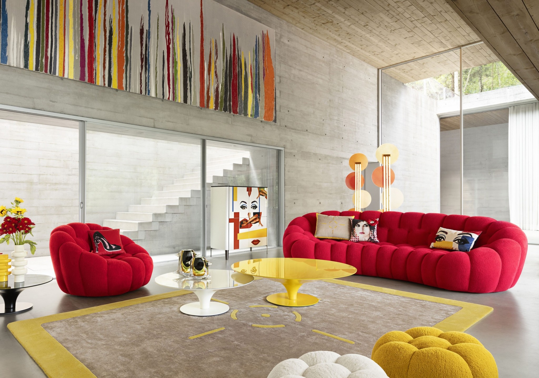 Συνέντευξη Πέδρο Αλμοδόβαρ: Το πολυχρωματικό σύμπαν του μεγάλου σκηνοθέτη