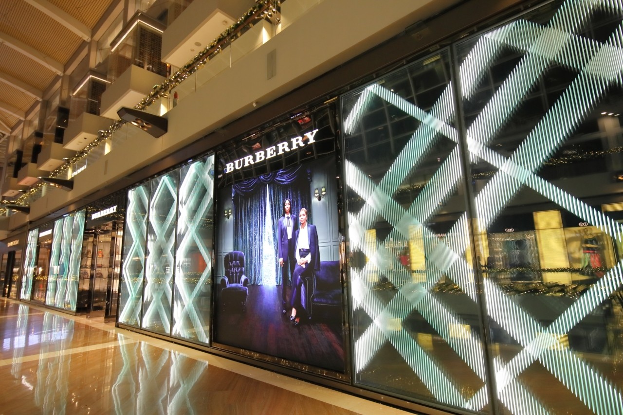 Burberry: Αύξηση 2% στις πωλήσεις με ώθηση από την Κίνα | Ειδήσεις για την Οικονομία
