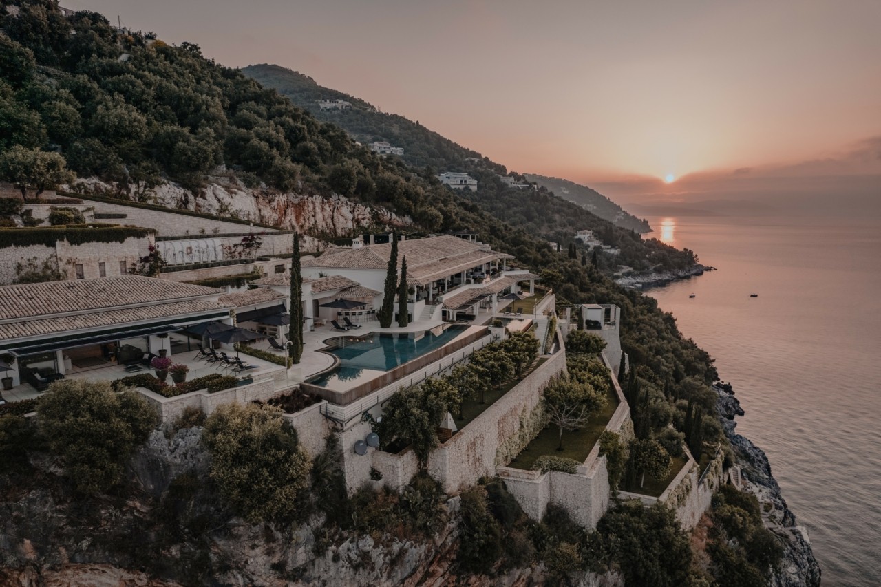 Forbes Roula Rouva: Χαρτοφυλάκιο πολυτελών ακινήτων άνω των €700 εκατ. στην Ελλάδα | Ειδήσεις για την Οικονομία