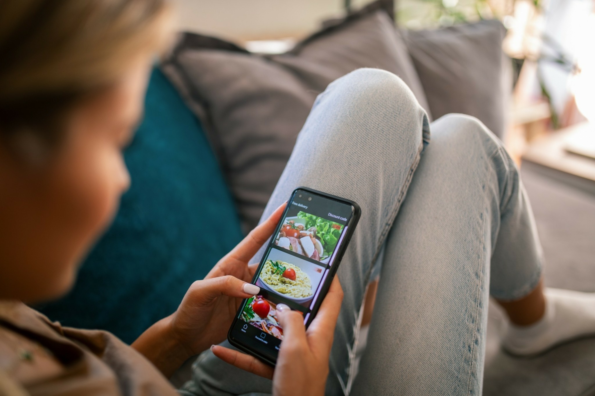 Πώς το κινητό σας παρακολουθεί κάθε στιγμή τις κινήσεις σας Πώς το κινητό σας παρακολουθεί κάθε στιγμή τις κινήσεις σας