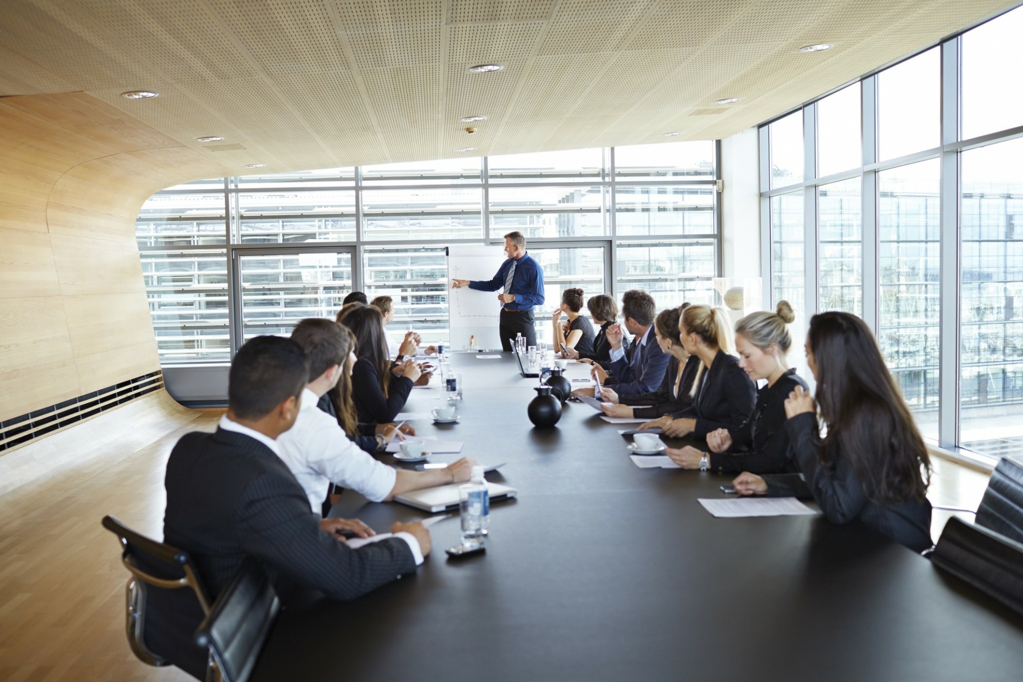 Γιατί το 39% των CEO των κορυφαίων εταιρειών στον κόσμο έχει ύψος 1.88 και πάνω