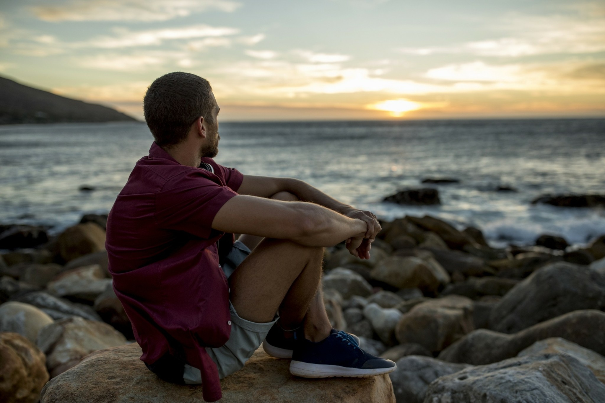 Τι είναι η “ερωτική αναρχία” που συγκινεί τις νεότερες γενιές