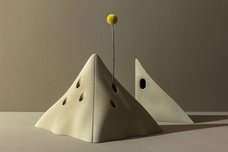 Greece is for Lovers: Το σχεδιαστικό δίδυμο που συστήνει το ελληνικό φολκλόρ στο εξωτερικό