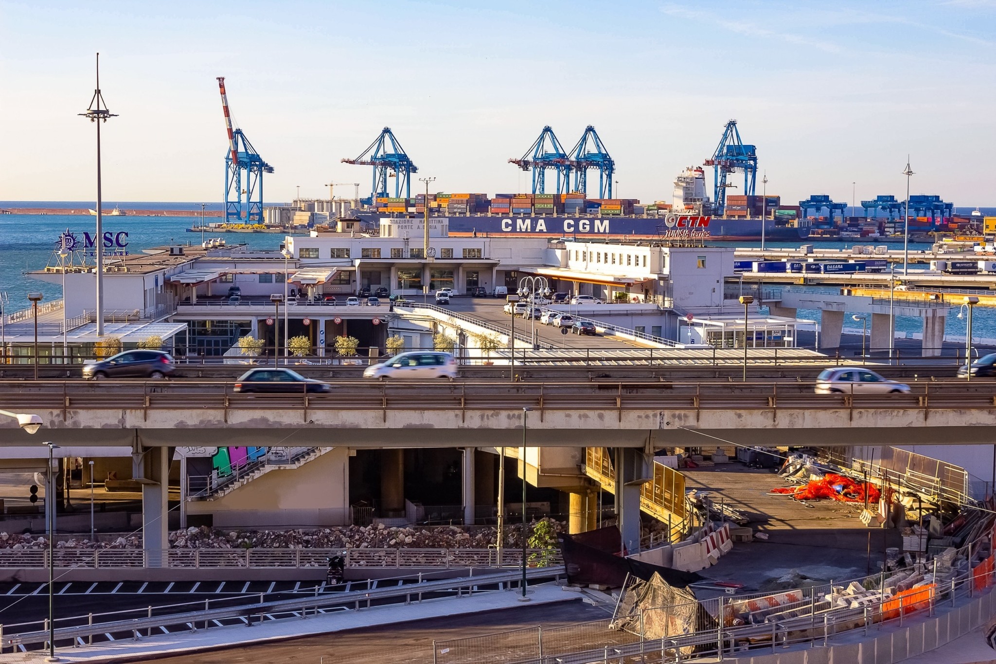 Η Ε.Ε. αυστηροποιεί τους κανόνες για τη χρήση στρατηγικών υποδομών από ξένες χώρες