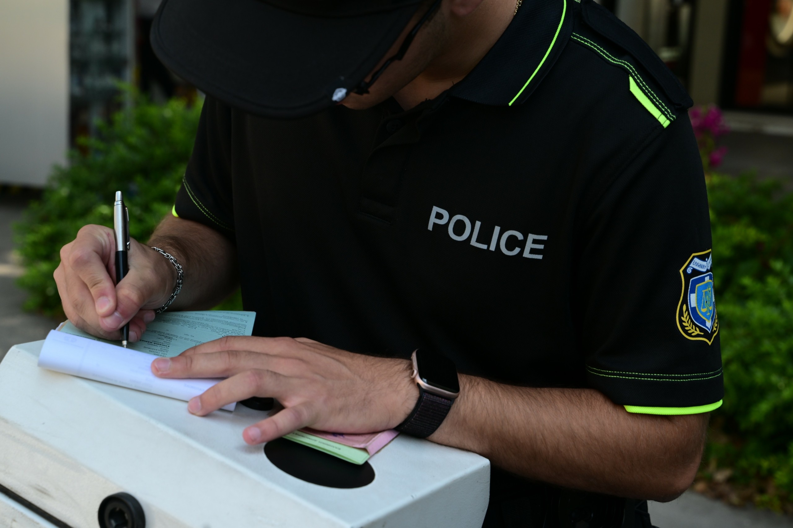 Έρχονται νέες αλλαγές στον ΚΟΚ: Ειδικό σύστημα ΑΙ θα μπλοκάρει μηχανές αν ο αναβάτης δεν φοράει κράνος | Ειδήσεις για την Οικονομία