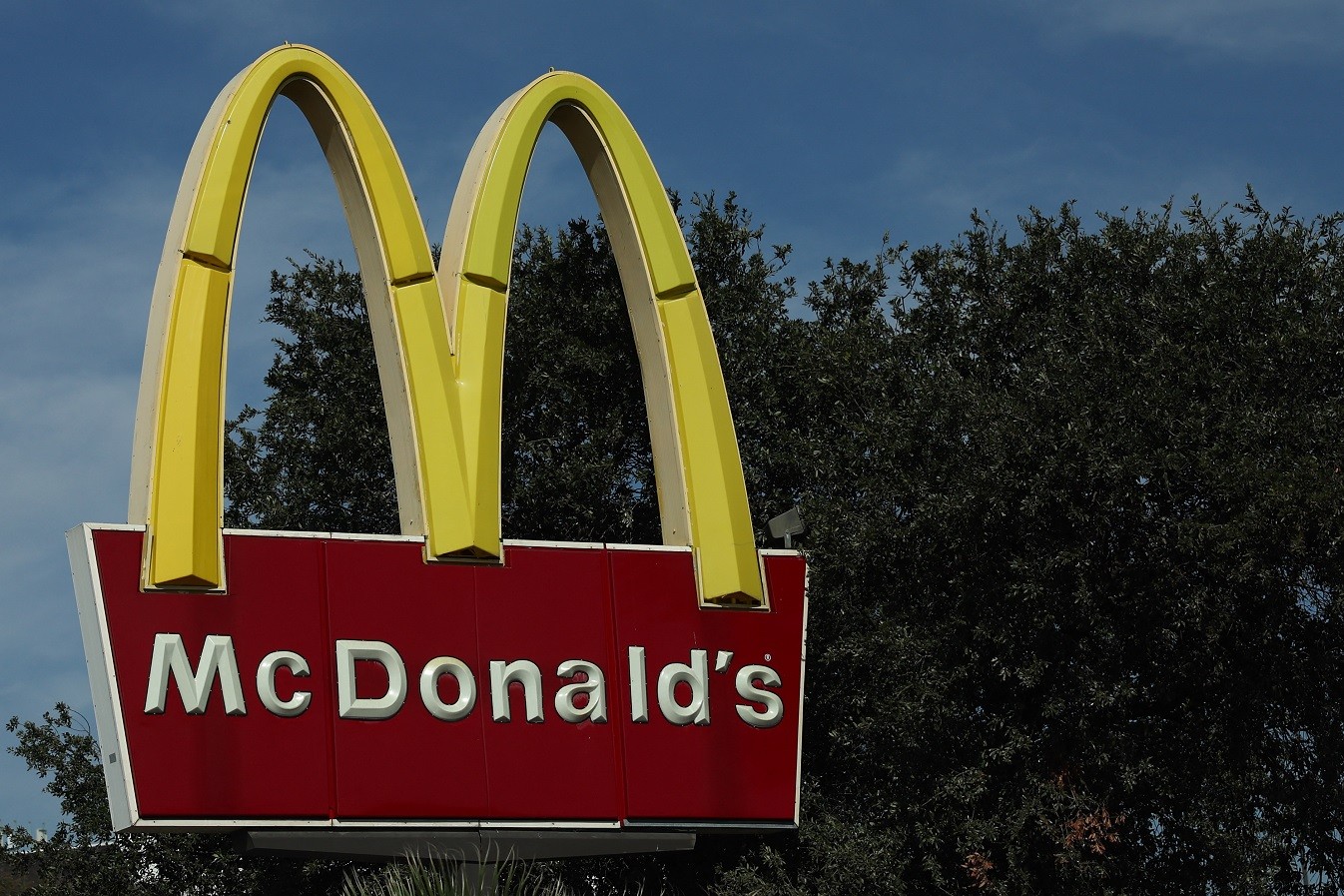 McDonald’s: Αύξηση πωλήσεων στις ΗΠΑ χάρη στην υψηλότερη δαπάνη ανά πελάτη | Ειδήσεις για την Οικονομία