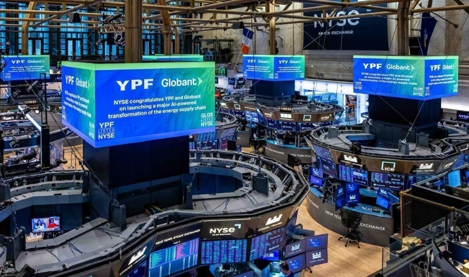 Wall Street: Νευρικότητα και αναμονή για τα jobs data – Συνεχίστηκαν οι πιέσεις στις AI μετοχές | Ειδήσεις για την Οικονομία