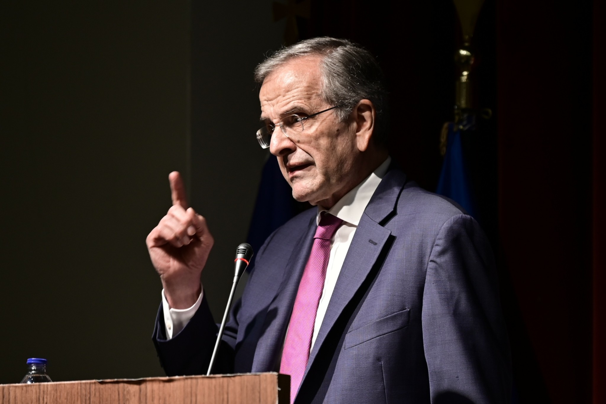 Συνέντευξη Σαμαρά: Πυρά προς Μητσοτάκη, Τσίπρα, Μπακογιάννη και… Μέρκελ – Θα ανακοινώσει προσεχώς αν φτιάχνει κόμμα