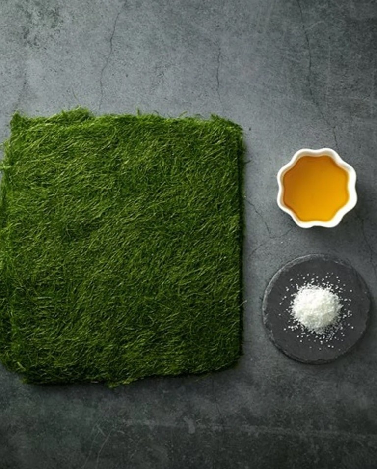 Ρολόι τουρμπιγιόν, πράσινο μετάξι και βαρέλια από δρυ – Αυτοί είναι οι λόγοι που κοστίζουν τόσο ακριβά