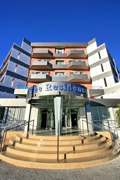 "Στο σφυρί" γνωστά ξενοδοχεία! Ενα στην Δυτική Ελλάδα - φωτο "Στο σφυρί" γνωστά ξενοδοχεία! Ενα στην Δυτική Ελλάδα - φωτο