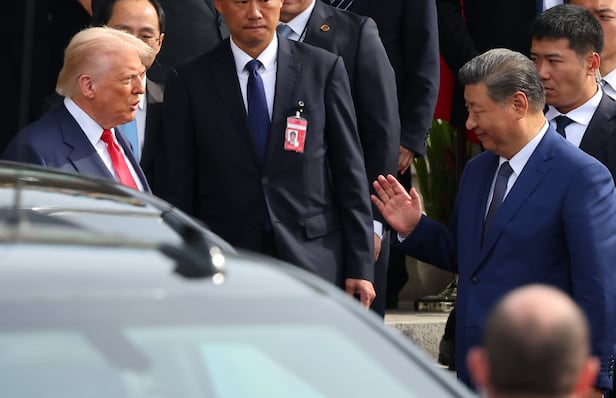 Τι κρύβεται πίσω από την «επίθεση κολακείας» με την ασιατική περιοδεία του Τραμπ | Ειδήσεις για την Οικονομία