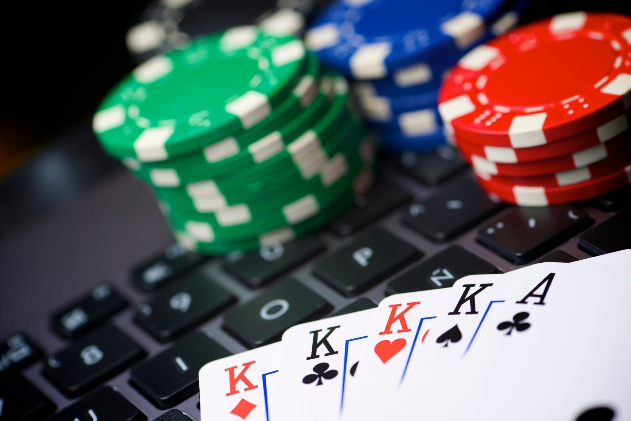 Βρετανία: Oι εταιρείες τυχερών παιγνίων θα μεταβιβάσουν το κόστος των νέων φόρων στους παίκτες (γράφημα)