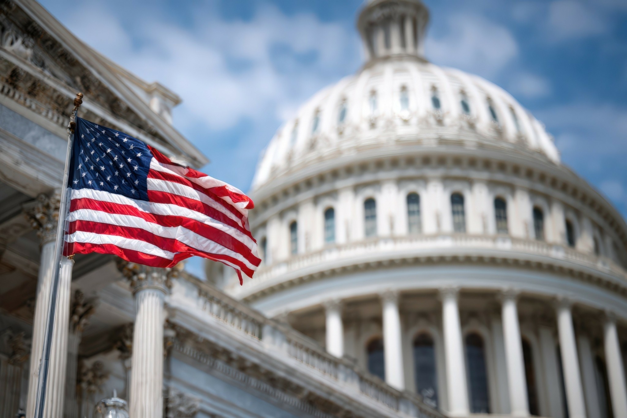 Μετά από εβδομάδες κλεισίματος, οι ΗΠΑ καλούνται να επανεκκινήσουν την οικονομία τους (γράφημα)