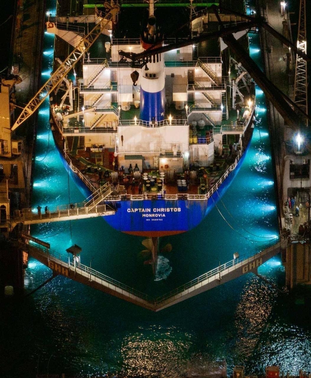 Δεξαμενισμός του πλοίου ΚΑΠΤΕΝ ΧΡΗΣΤΟΣ στη Σύρο (pics) | Ειδήσεις για την Οικονομία