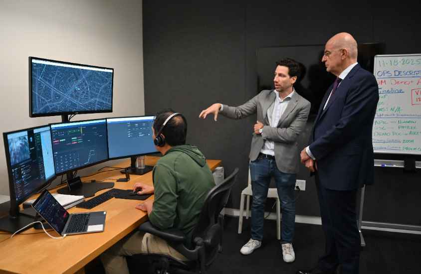 Επίσκεψη Δένδια σε Matternet και Στάνφορντ: Στο επίκεντρο η αμυντική καινοτομία | Ειδήσεις για την Οικονομία