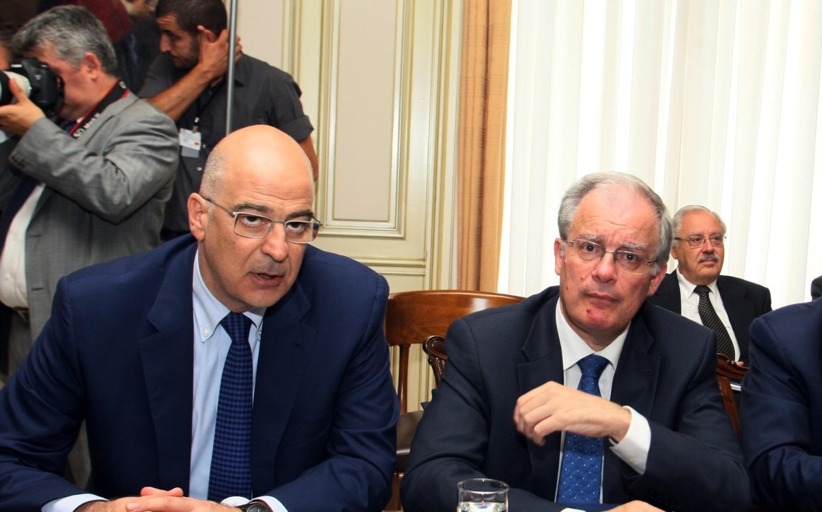 Συλλυπητήρια Δένδια και Τασούλα για τον θάνατο του στρατιώτη στη Ρόδο | Ειδήσεις για την Οικονομία