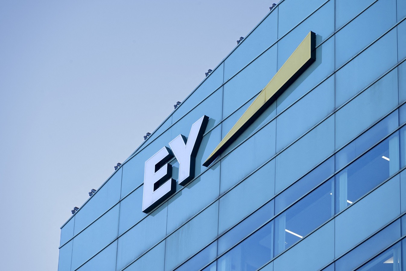 EY: Ανακάμπτει δυναμικά η παγκόσμια αγορά IPOs – Παραμένει επιλεκτική η δραστηριότητα