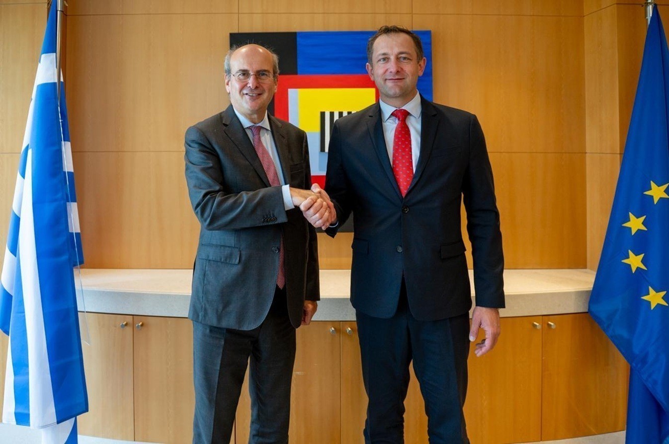 Συνάντηση Χατζηδάκη με Ευρωπαίο Επίτροπο Γεωργίας: Στόχος ένα αξιόπιστο σύστημα αγροτικών ενισχύσεων | Ειδήσεις για την Οικονομία