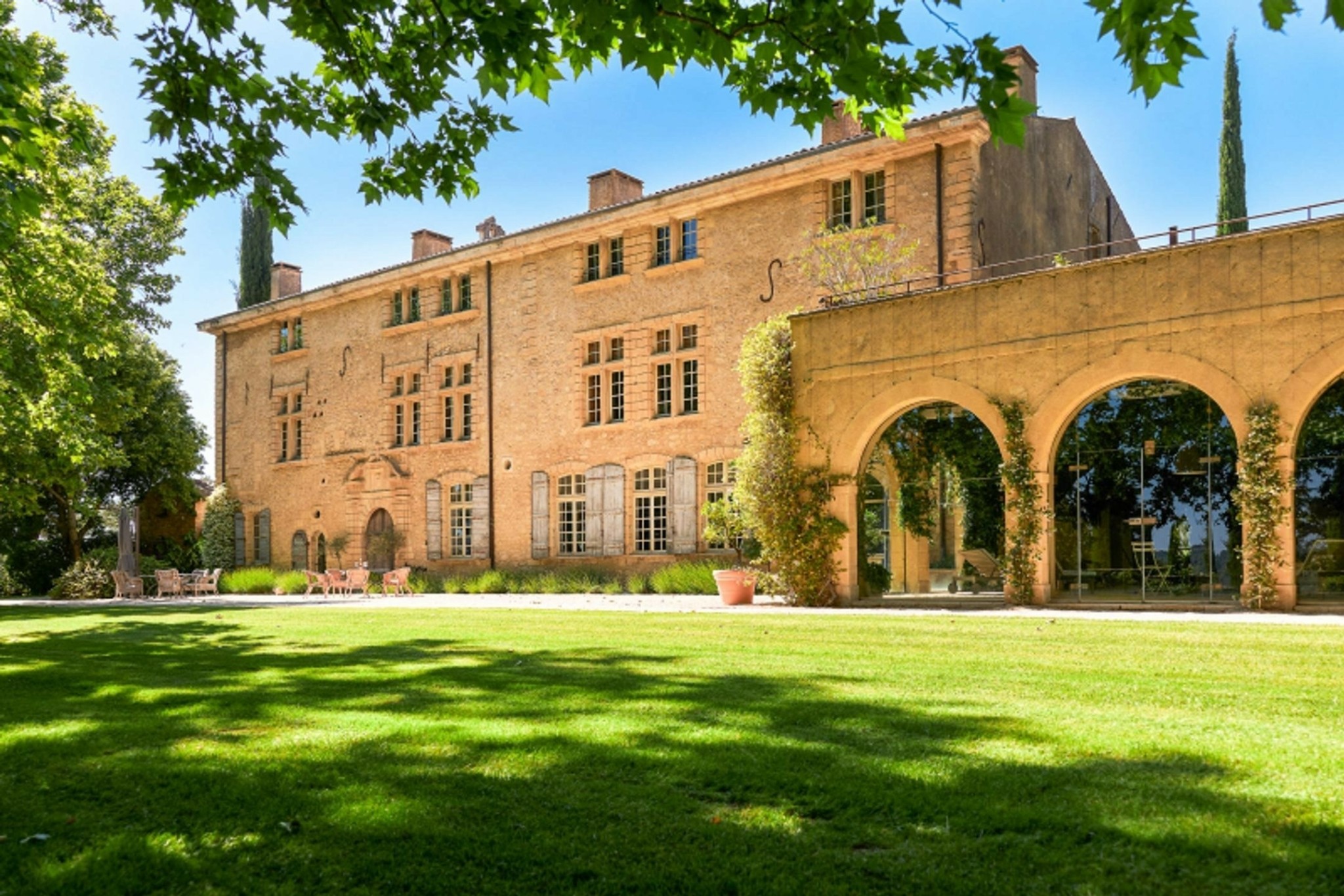 Λεβάντες, αμπελώνες και μεσαιωνικά χωριά: Παραμυθένιες αγροικίες στην καρδιά της Προβηγκίας