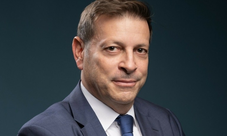 ΔΑΑ: Αποχωρεί έπειτα από 19 χρόνια ο Γιάννης Παράσχης – Νέος CEO o Γιώργος Καλλιμασιάς