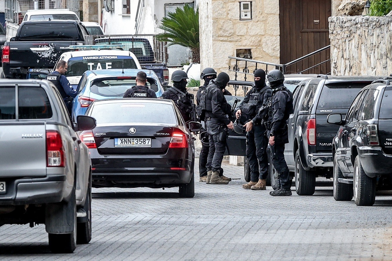 Αιματοκύλισμα στα Βορίζια: Από δύο όπλα έχει χτυπηθεί ο 39χρονος – Σε αστυνομικό κλοιό το χωριό | Ειδήσεις για την Οικονομία Αιματοκύλισμα στα Βορίζια: Από δύο όπλα έχει χτυπηθεί ο 39χρονος – Σε αστυνομικό κλοιό το χωριό | Ειδήσεις για την Οικονομία