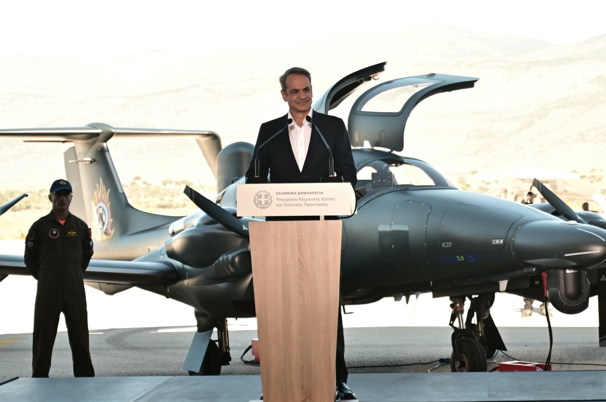 Τρία υπερσύγχρονα αεροσκάφη παρέλαβε η Πυροσβεστική – Μητσοτάκης: Η μεγαλύτερη επένδυση στην ανθεκτικότητα της πατρίδας μας