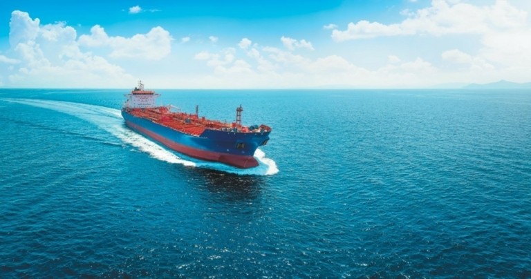 Πώς διαμορφώνεται ο στόλος των δεξαμενόπλοιων το 2025 (πίνακες)