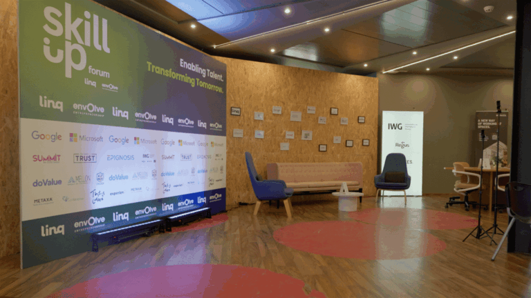 IWG για υβριδική εργασία: Αύξηση στην παραγωγικότητα έως και 11% με το μοντέλο hub-and-spoke (pics)