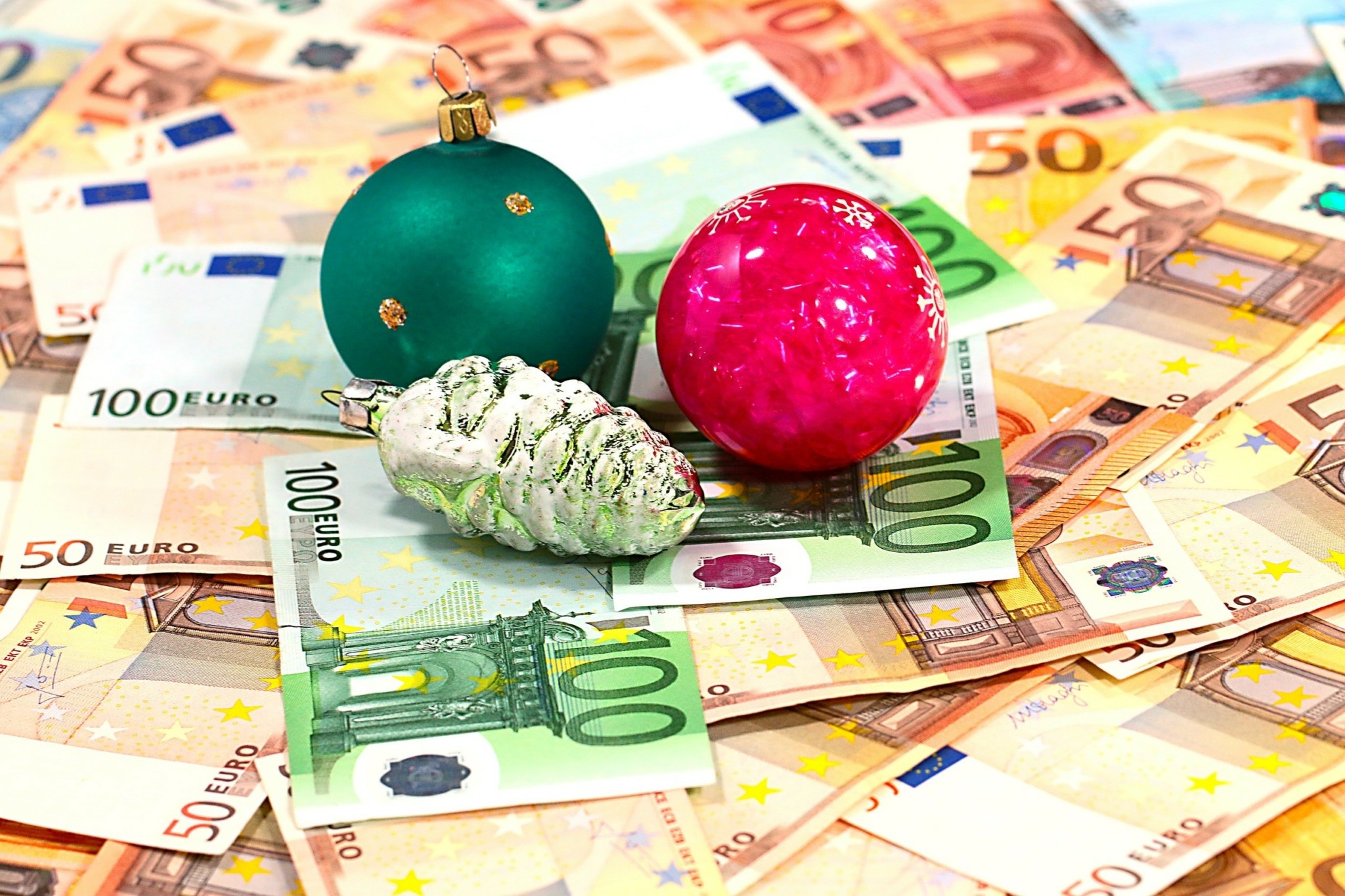 Δώρο Χριστουγέννων ΔΥΠΑ: Πότε θα πληρωθεί και ποιοι είναι οι δικαιούχοι