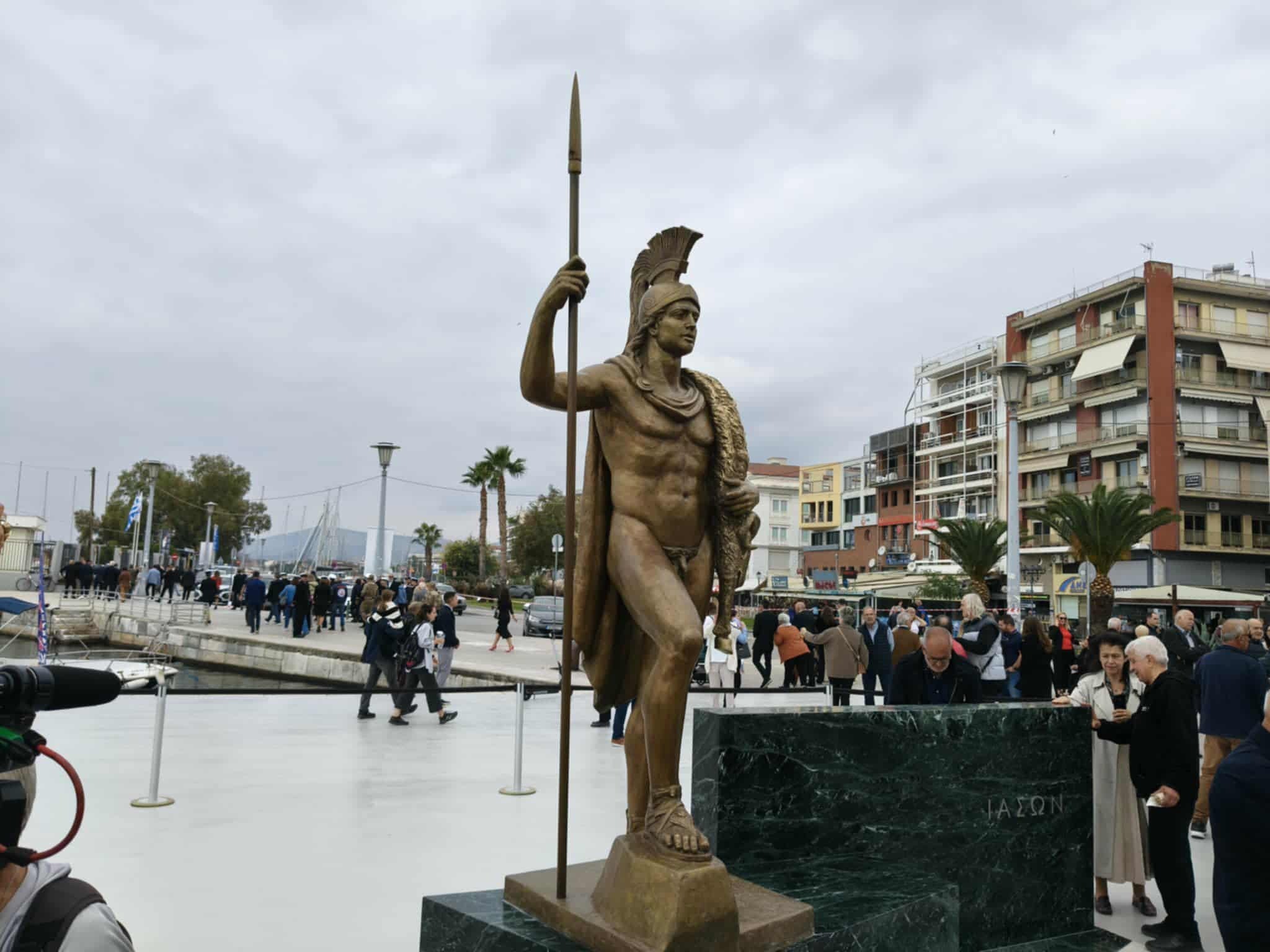 Αποκαλυπτήρια του αγάλματος του Ιάσονα στον Βόλο (pics)