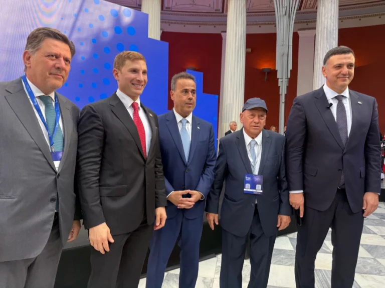 Γιώργος Προκοπίου: Το γεγονός ότι οι Έλληνες εφοπλιστές επενδύουν δισ. σε ασιατικά ναυπηγεία δεν τους καθιστά λιγότερο δυτικούς