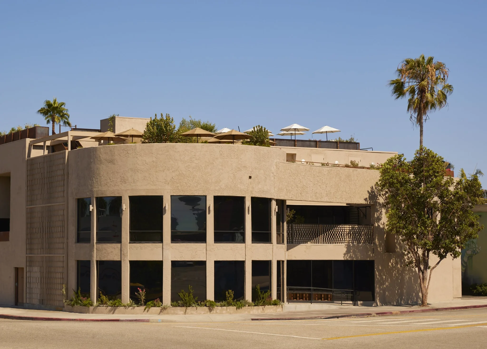 Πολυτελές κλαμπ ευεξίας με «χρυσή» συνδρομή και αυστηρή επιλογή μελών