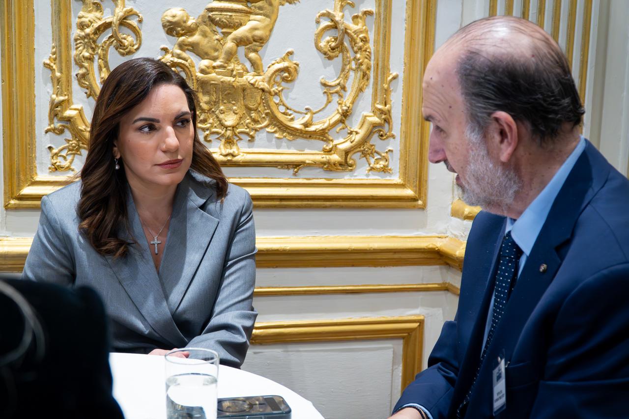 Στη Νέα Υόρκη η Κεφαλογιάννη: Επαφές για ισχυρότερη τουριστική παρουσία στις ΗΠΑ (pics) | Ειδήσεις για την Οικονομία