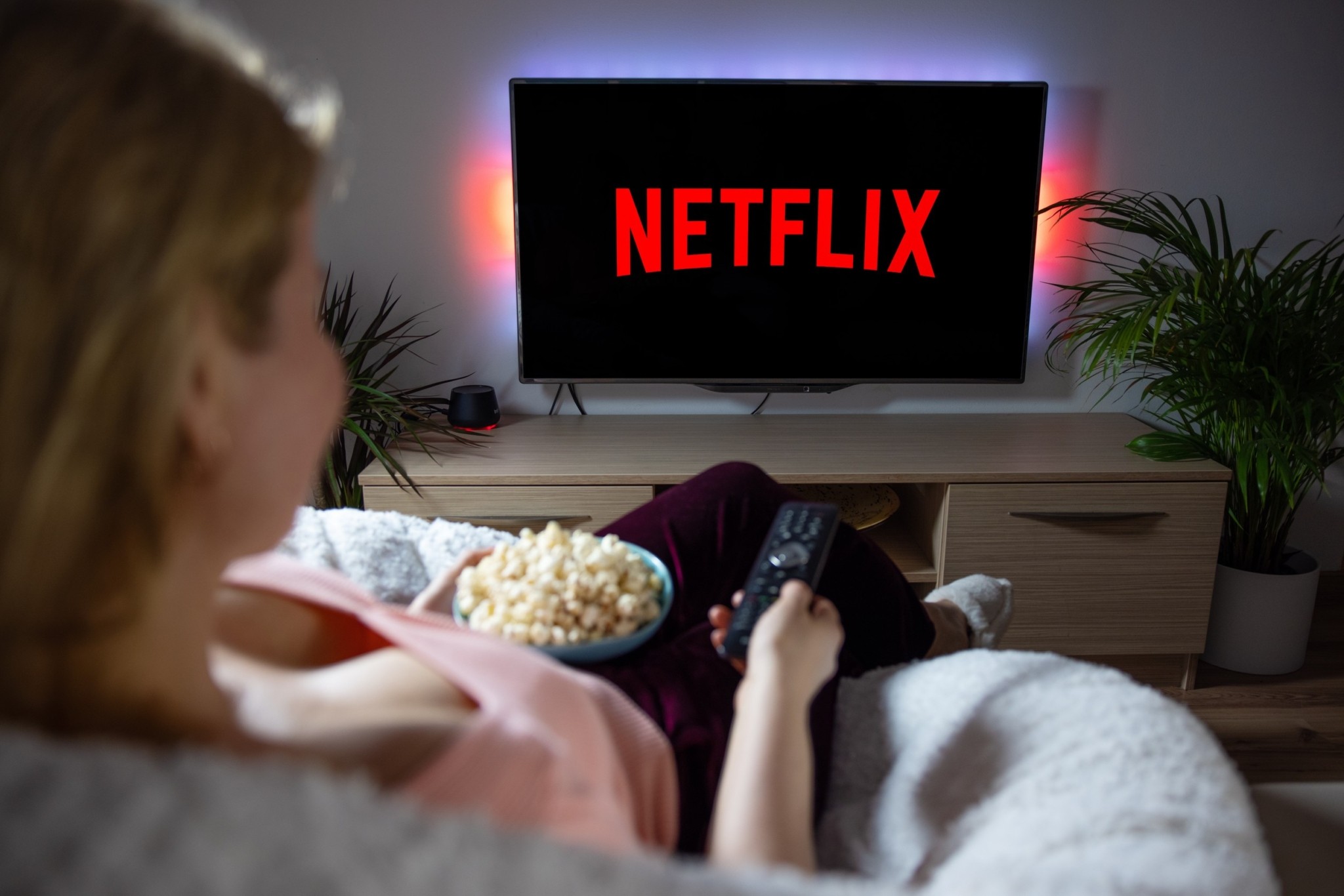 Η εξάπλωση του Netflix αδειάζει τα σινεμά και στην Ελλάδα Η εξάπλωση του Netflix αδειάζει τα σινεμά και στην Ελλάδα